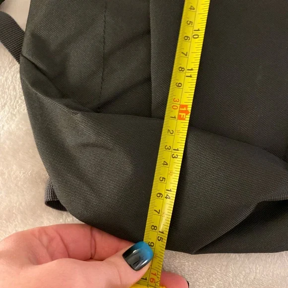 💙 Quechua Black Backpack - Picture 5 of 15